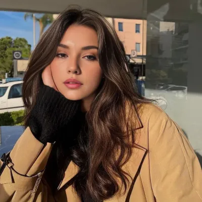 Zoe Mansilla avatar
